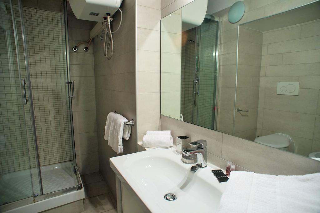Flowers Apartments Rzym Zewnętrze zdjęcie