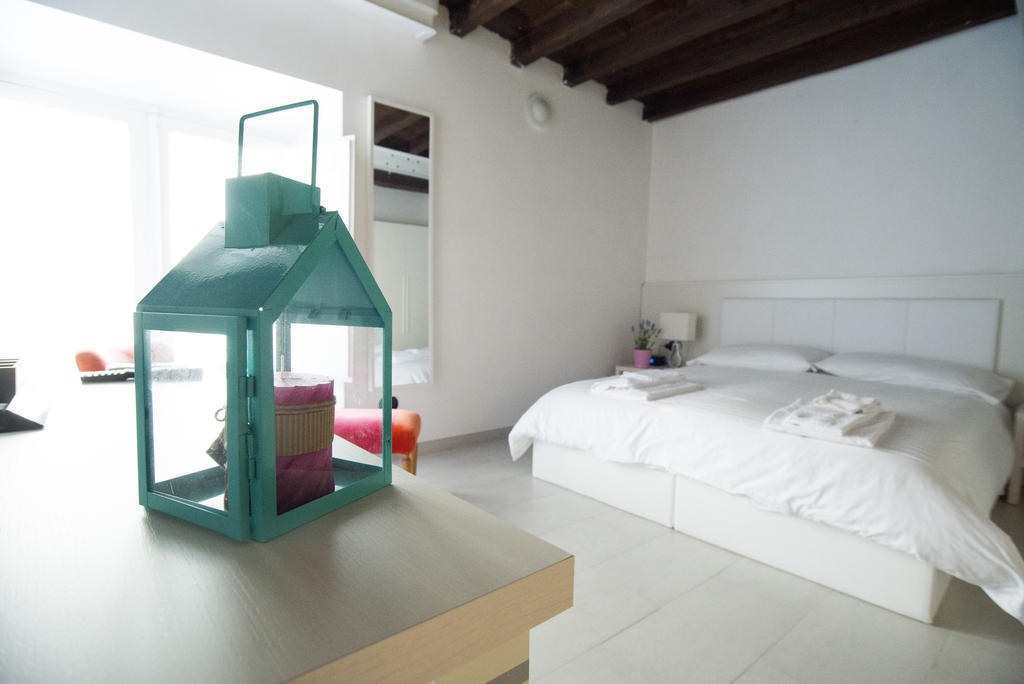 Flowers Apartments Rzym Zewnętrze zdjęcie